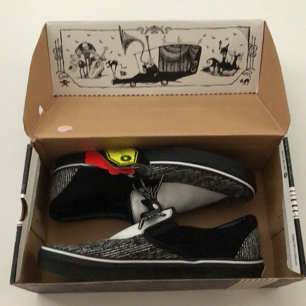 NEW Jack Skellington vans the night before Christmas - Picture 11 of 12